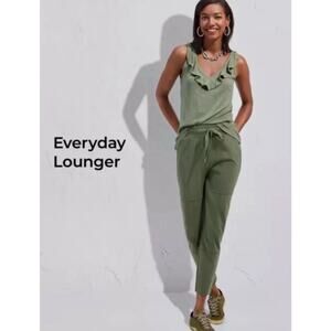CAbi #6048 Everyday Lounger Crop Pants in Olive Green Size Medium